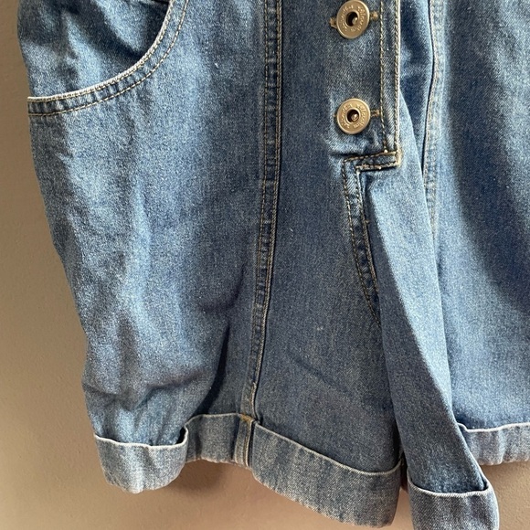 Xhilaration sleeveless denim romper. Size XS - Picture 3 of 6